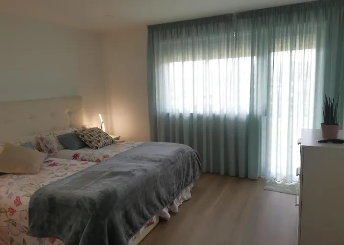 Con Estupendas Vistas *