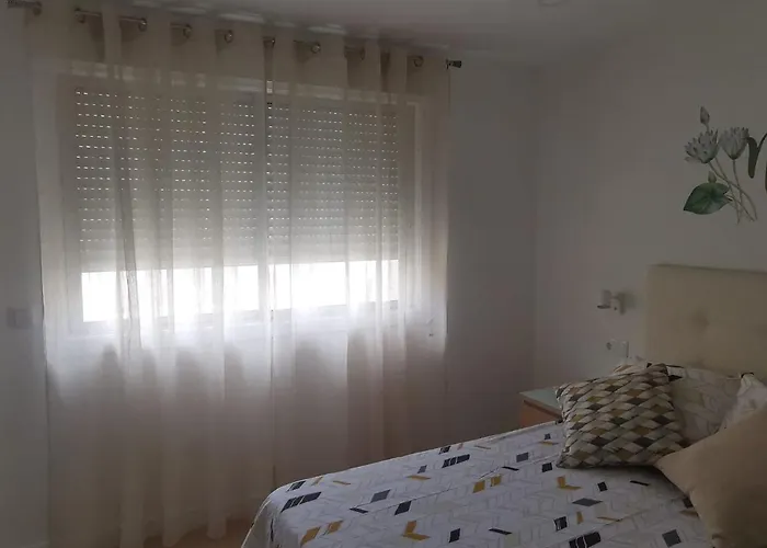 Con Estupendas Vistas *